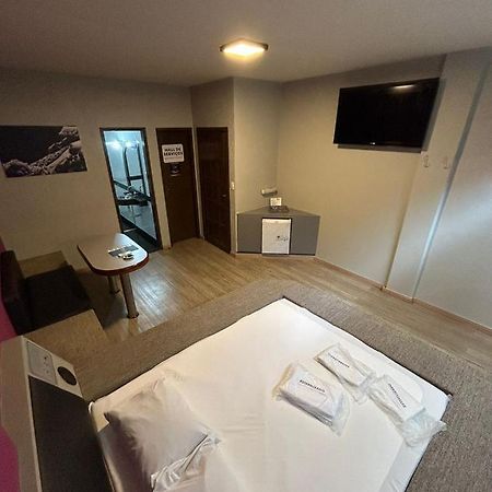 Motel Ibiza Pará de Minas Eksteriør billede